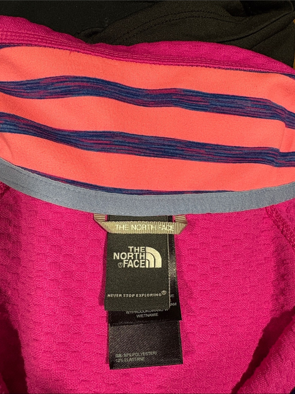 North Face 1/4 Zip Pullover - Picture 9 of 10